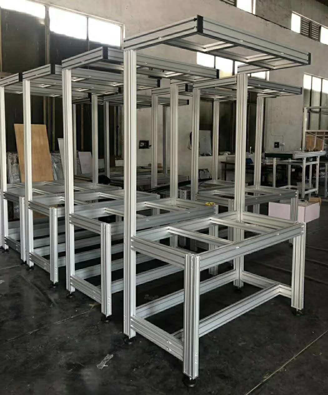 铝型材料机架加工材料质量会影响稳定性-泉州胡涛照明工程设计有限公司